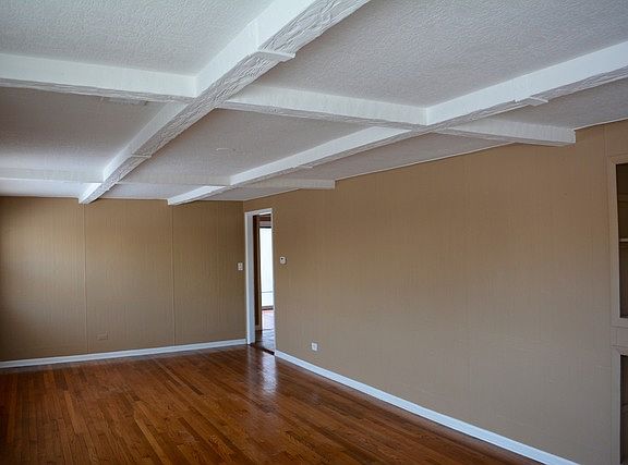 5th image of 9953 Elm Circle Dr