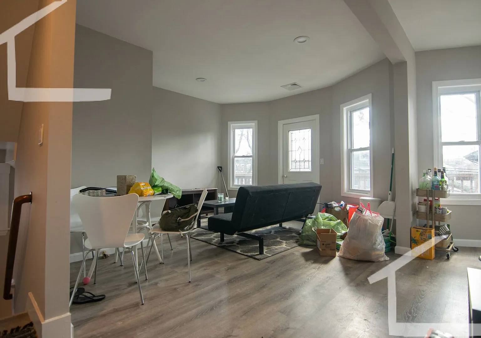 9/1 Large two-level 5BR/2BA near MBTA, BU & more — Photo 1