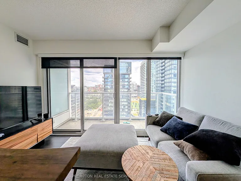 19 Bathurst St #1905 — Photo 4