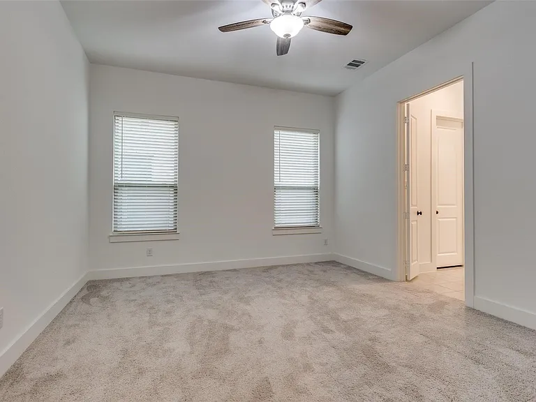 5411 Grand Ave — Photo 14
