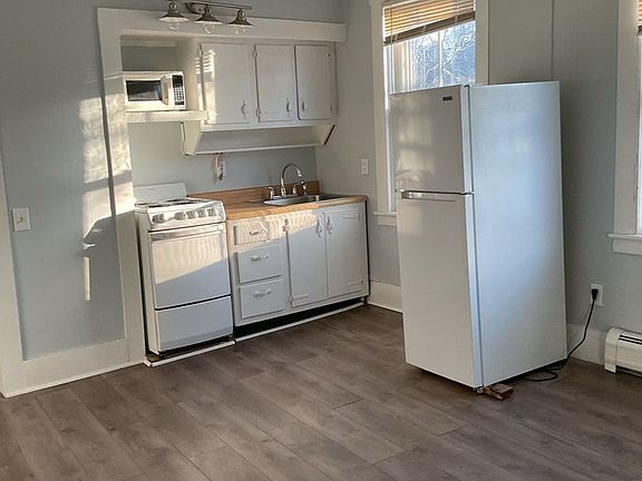 4th image of 38 Railroad St #5