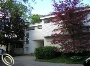 1714 Carrington Way, Bloomfield Hills, MI 48302