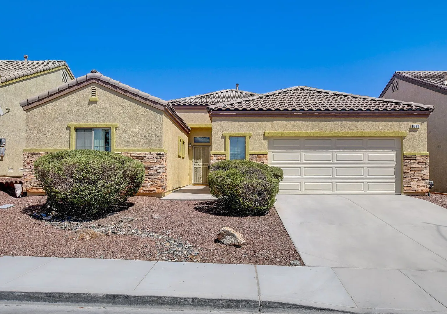 3 Bed, 2 Bath Home in Donna Deer Springs | North Las Vegas — Photo 1
