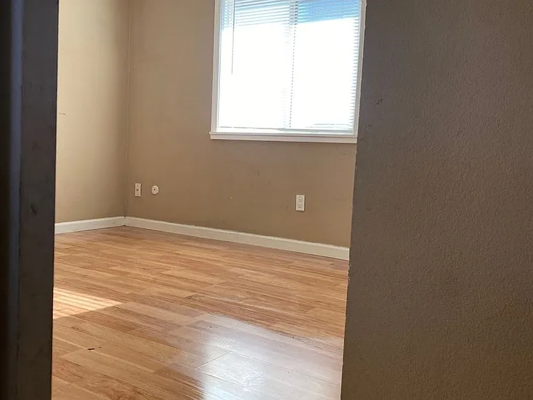 5748 Tilton Ave — Photo 15