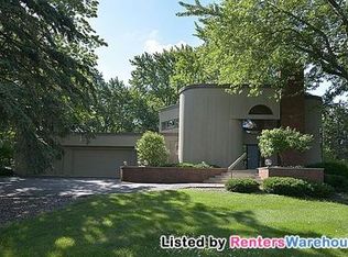 5901 Northwood Rdg, Bloomington, MN 55438