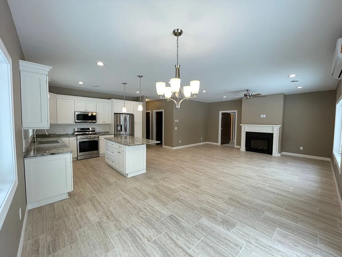 3 bed, 1750 sqft, $3,200 — Photo 1