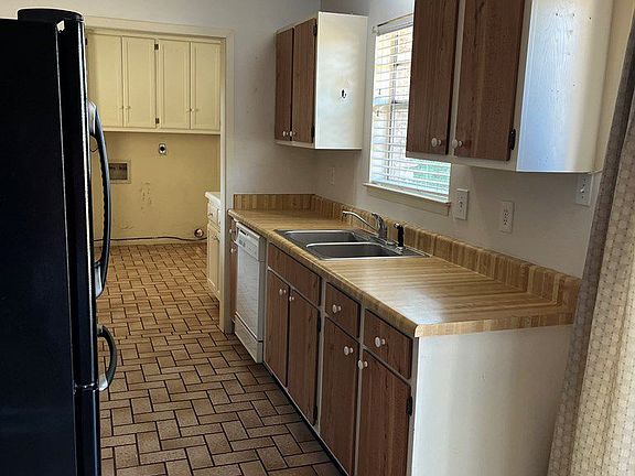 4th image of 204 Glenmoor Dr