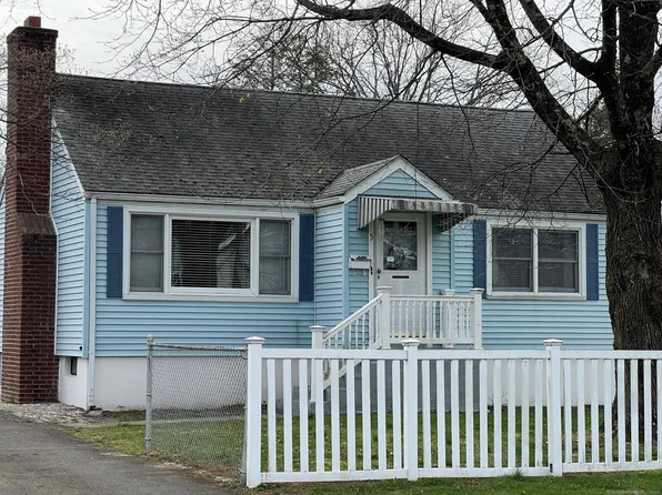 5 Richelieu Street, Norwalk, CT 06850