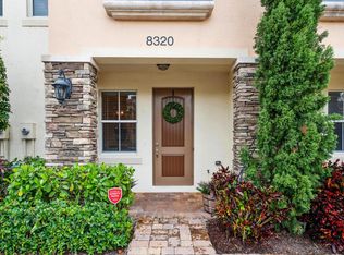 8320 Cocoplum Sound Ln, West Palm Beach, FL 33411