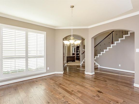 5th image of 5502 Pecan Leaf Dr