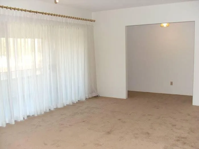 Huge master bedroom with nook and large Arizona room (enclosed balcony) with amazing 180 degree view of Catalina Mtns.