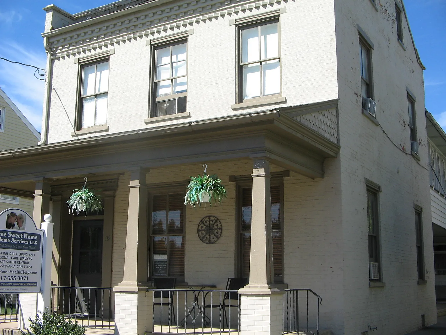 15 W Main St photo 1