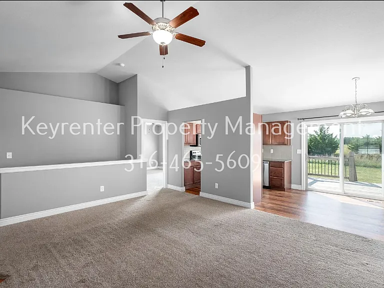 2307-2309 E Coolwater St Duplex — Photo 3