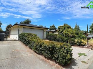 6716 Ferndale Dr, Redding, CA 96001