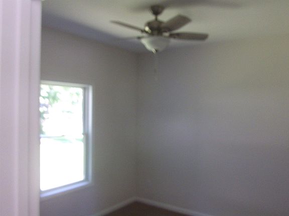 5th image of 515 E Gilmore St