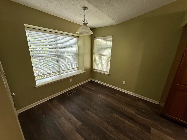 3604 Brookgreen Cir — Photo 8