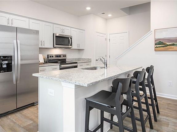 5th image of 1418 Maltese Ln