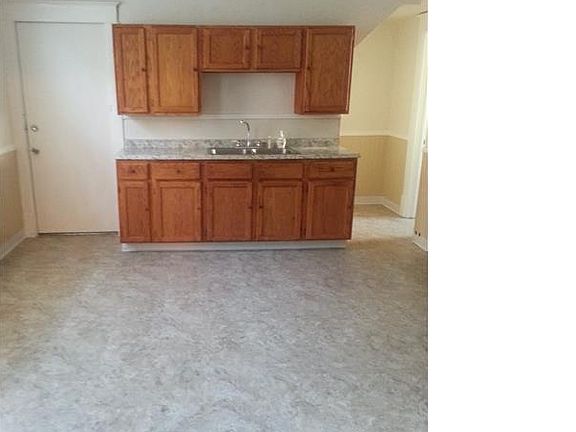 5th image of 79 Holland Ave