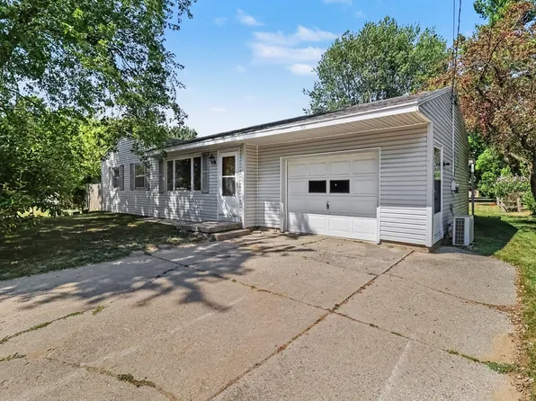 306 W Beryl St, Scottville, MI 49454