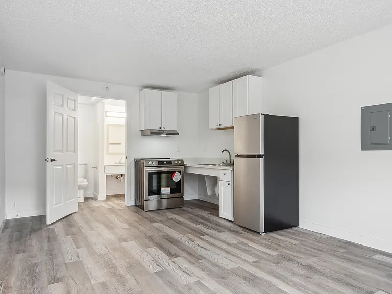 Cascade Ridge Apartments — Photo 7