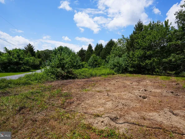 Cherry Hill Rd, Parryville, PA 18244