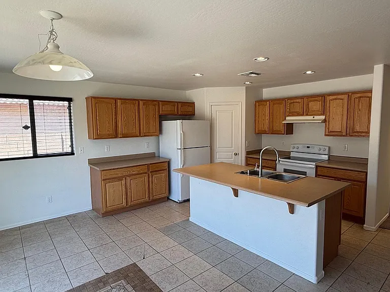 4319 W Darrel Rd — Photo 8
