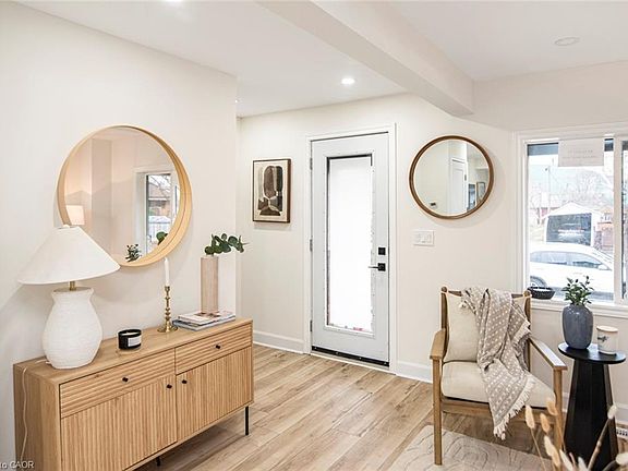 5th image of 7 Stapleton Ave