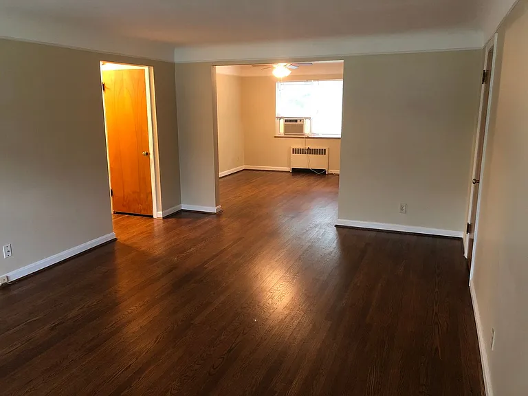 5562 Beechmont Ave — Photo 1