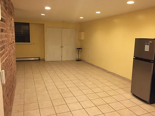 Rented by New York Realty Minimax Inc | media 22