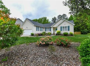 2110 Forest Edge Dr, Greensboro, NC 27406