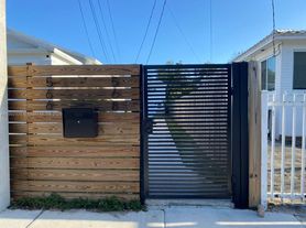 564 NW 51st St, Miami, FL