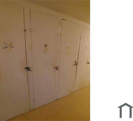 5th image of 18361 Glen Oak Ave APT 2F