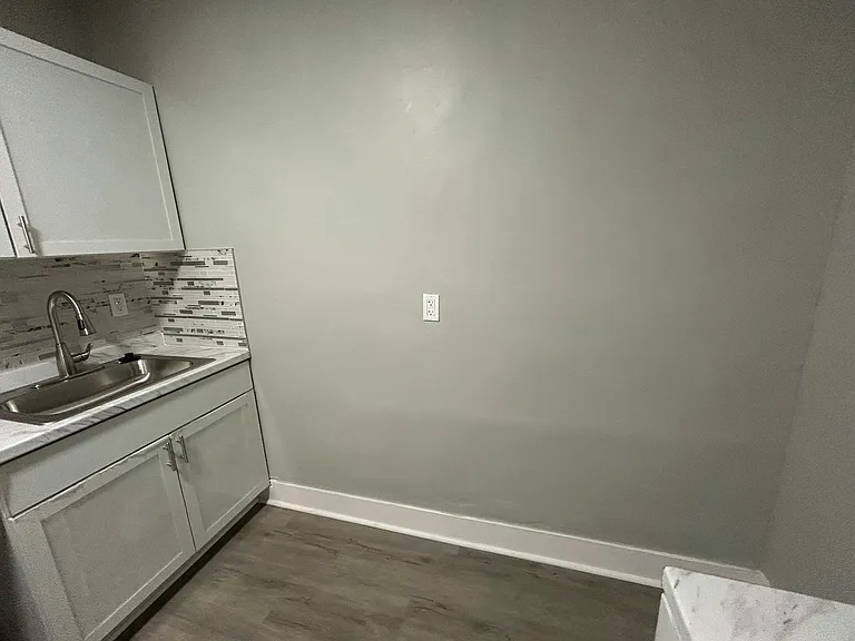 1933 Taylor St #2 — Photo 5