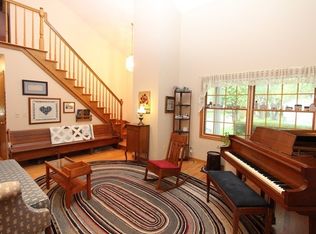 86 Linden Rd, Lake Zurich, IL 60047