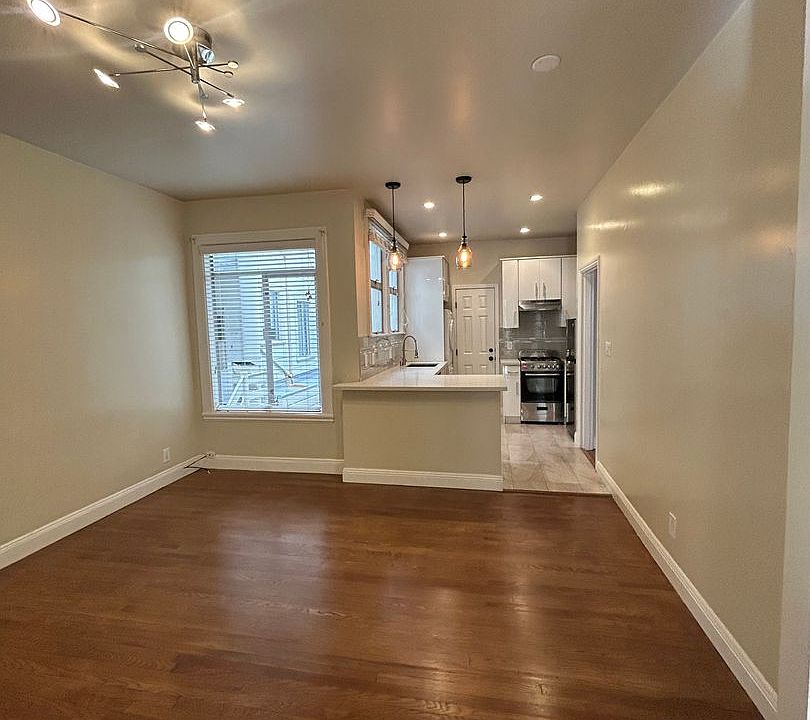 1st image of 3324 Broderick St #1