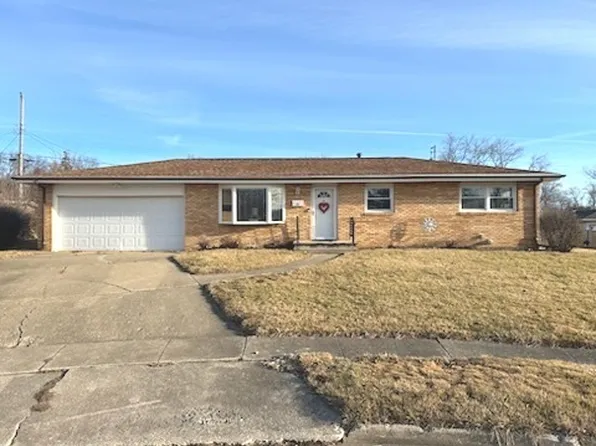 5 Hundman Ct, Normal, IL 61761