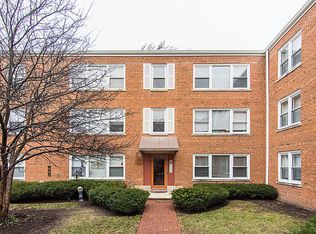 423 Custer Ave #1, Evanston, IL 60202