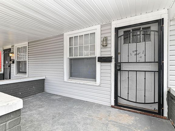 2nd image of 3041 Broadway St #3041
