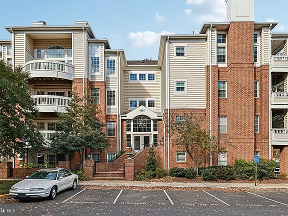 3rd image of 4225 Mozart Brigade Ln #94
