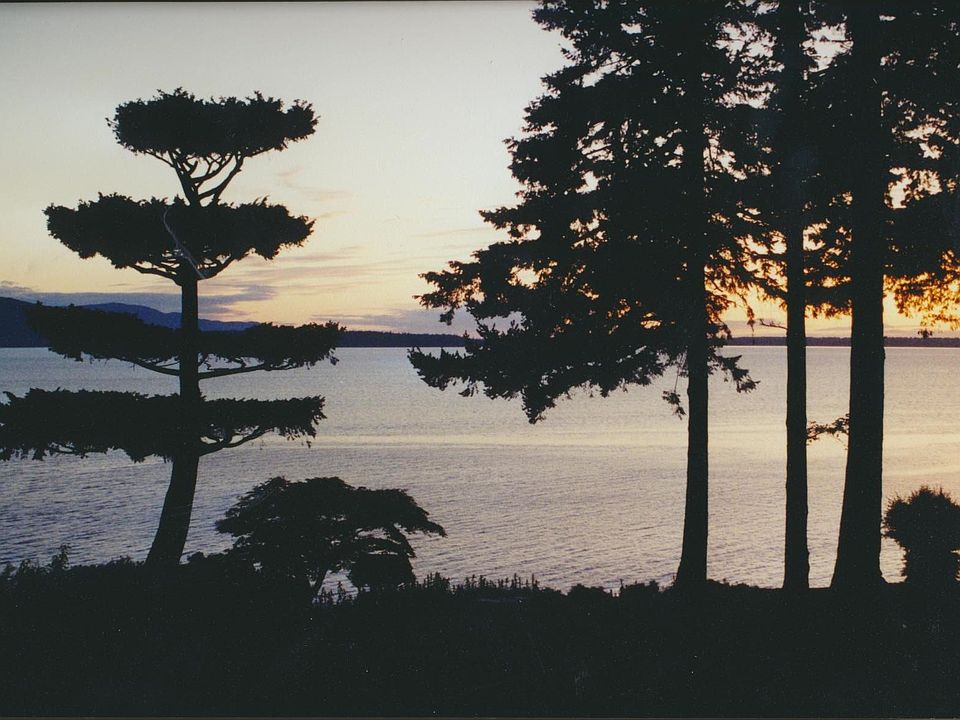 2nd image of 600 Bayside Rd