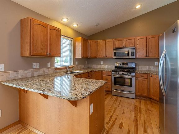 5th image of 1105 N Carrie Dr