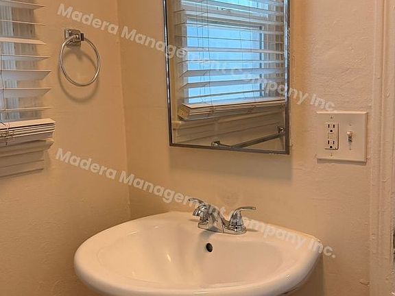 5th image of 210 N C St APT 14