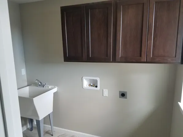 903 W Fremont Ave, Selah, WA 98942