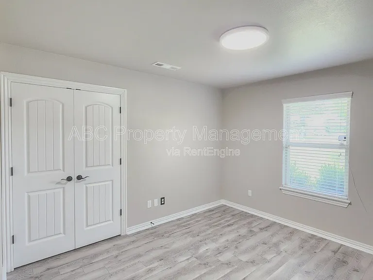 5009 E Truman Ln — Photo 28