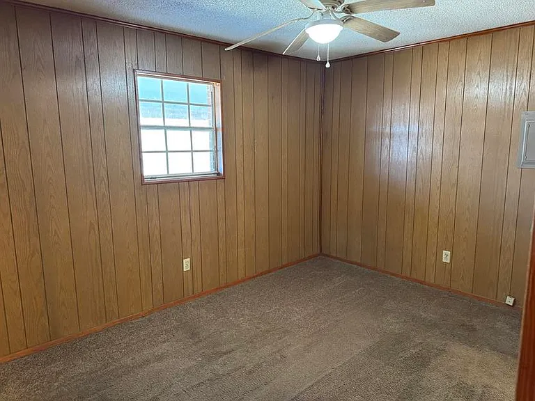 70 Franks Ct #6 — Photo 3