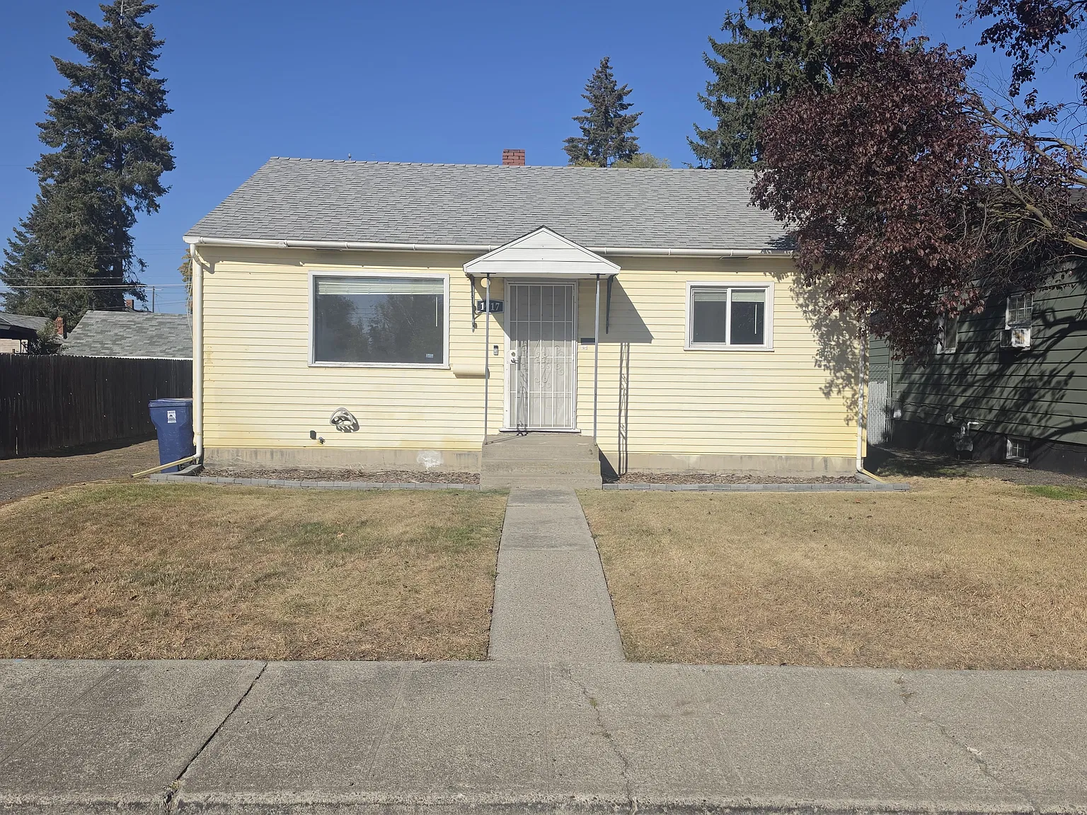4 bed, 1860 sqft, $2,200 — Photo 2