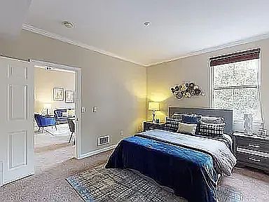 2nd image of 2048 Colonial Ave #2