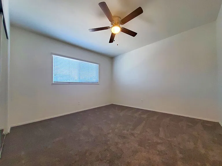 1465 Grand Ave — Photo 109
