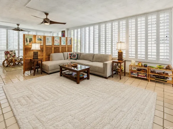 2801 Coconut Ave APT 2D, Honolulu, HI 96815