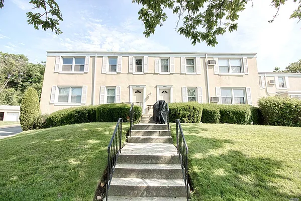 Sold by Prime Realty | media 7